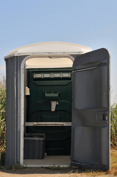 Best Portable bathroom rental  in Pinconning, MI